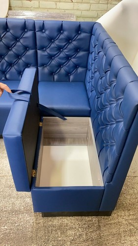 Restaurant booth seating - restaurant,